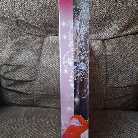 Disney Store Exclusive Eric and Ariel Dolls - Picture 4 of 10